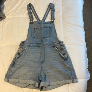 Hollister High Rise Mom Short Overalls